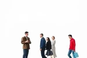 同名账号主页对比截图，头像相似度很高