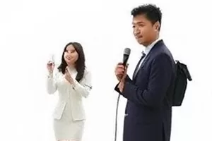 四份声明文档并排对比，修改处用色块标出